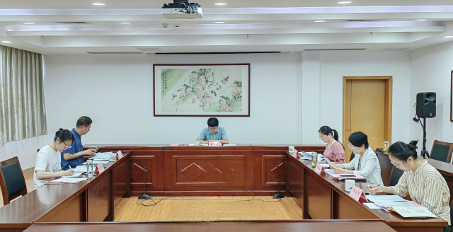 团市委理论学习中心组举行 “学习贯彻习近平总书记关于‘八八战略’重要批示精神”专题学习会